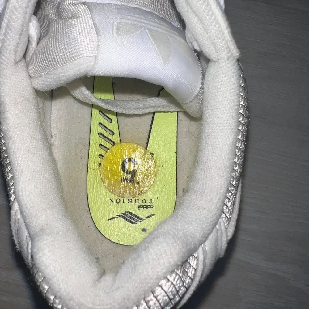 Adidas ZX 4000 'Off‎ White Hot Lime' EE4762 Youth 5 Women's 6